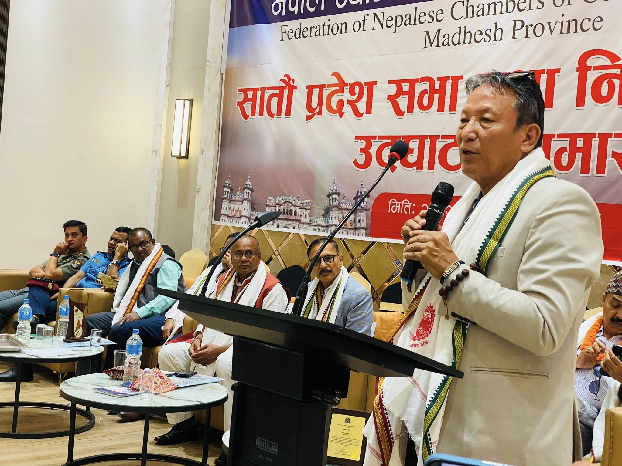 नेपाल उद्योग वाणिज्य महासंघ मधेश प्रदेश द्वारा युवराज लामा सम्मानित